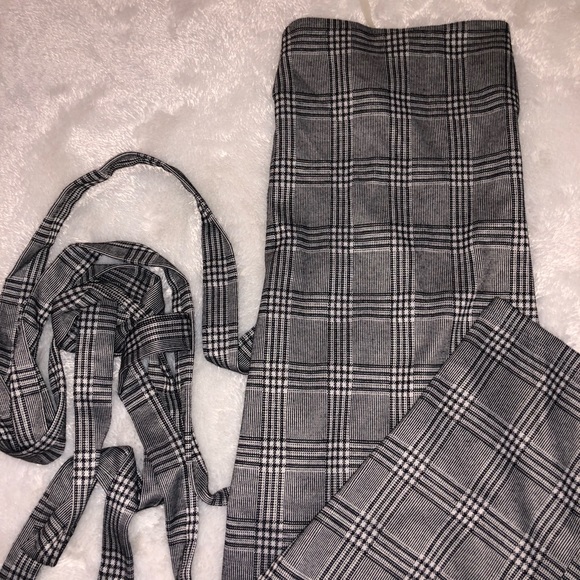 Dress - Picture 2 of 6